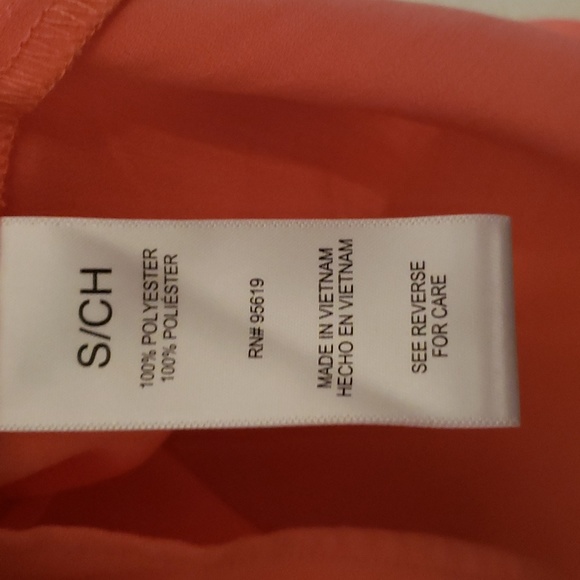 Fever coral flowy front pleat top. Loose fit tank front V Neck high/low style - Picture 7 of 7